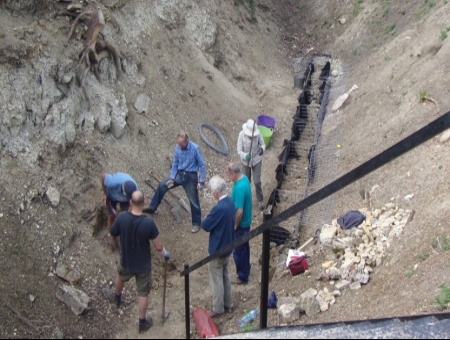 conservation work party Bugle pit.