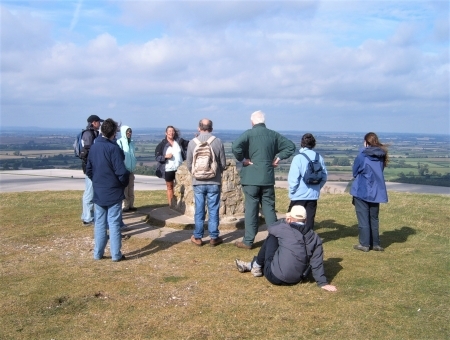 Walk led by Jill up and over Ivinghoe Beacon.